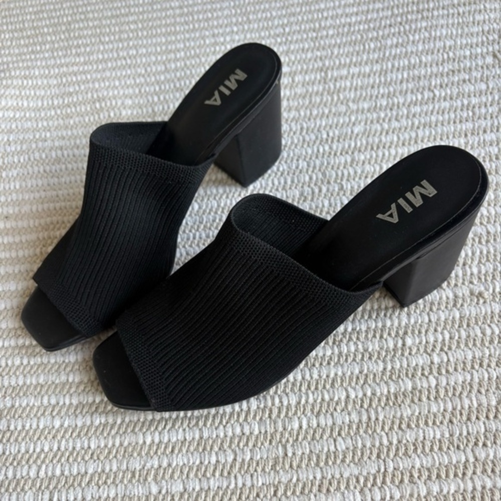 Mia Patina Block Heel Slip On Sandals 8.5 modern minimalist comfortable